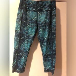 CVG Asstronauts medium capris